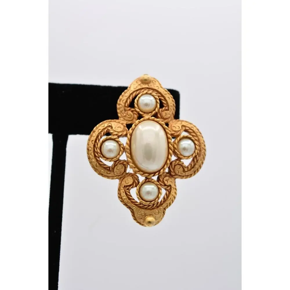 DKNY Vintage Clip On Earrings Maltese Brushed Antiqued Gold Pearl Signed BinAO